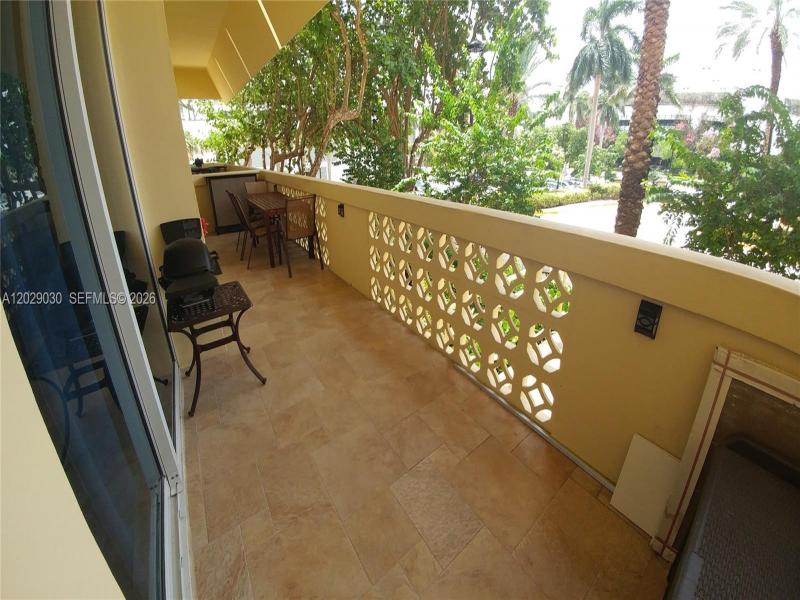 Condo for sale at The Wave Condo L04