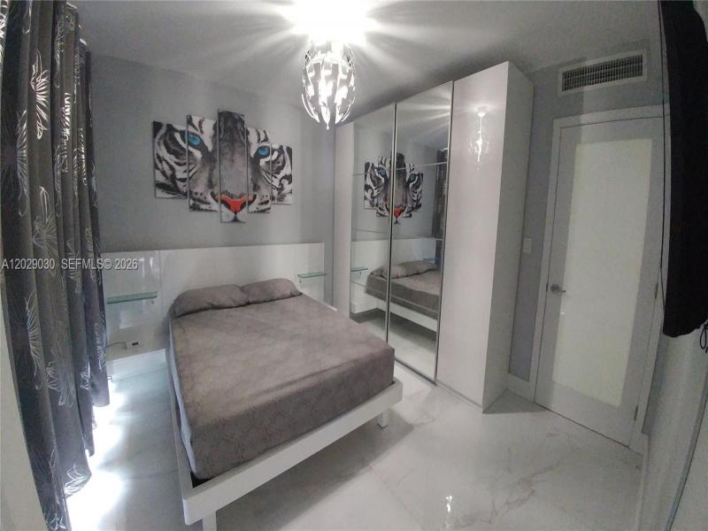 Condo for sale at The Wave Condo L04