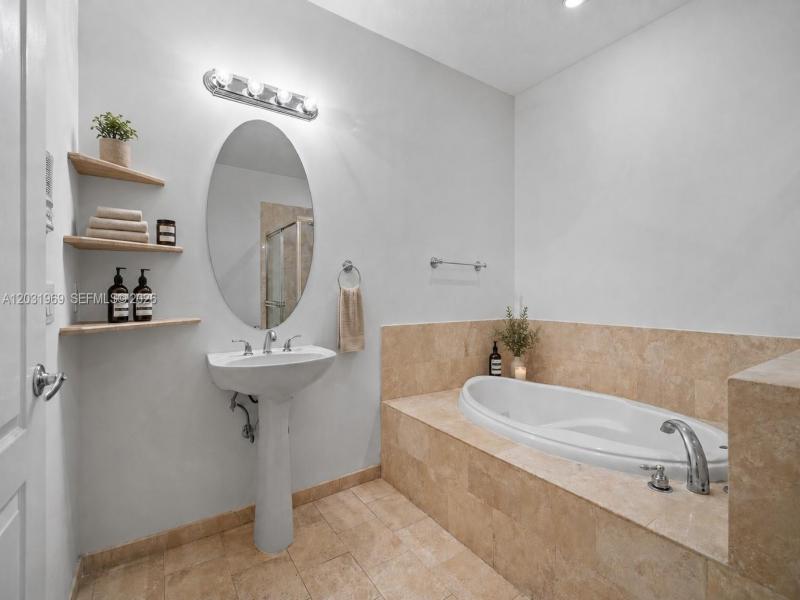 Property photo # 9