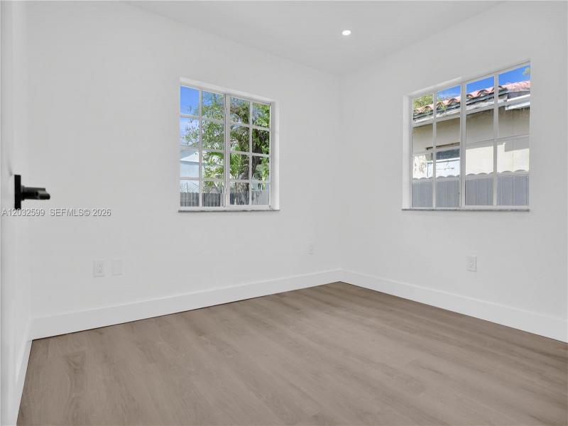 Property photo # 8