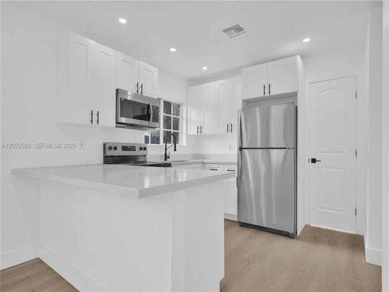Property photo # 6