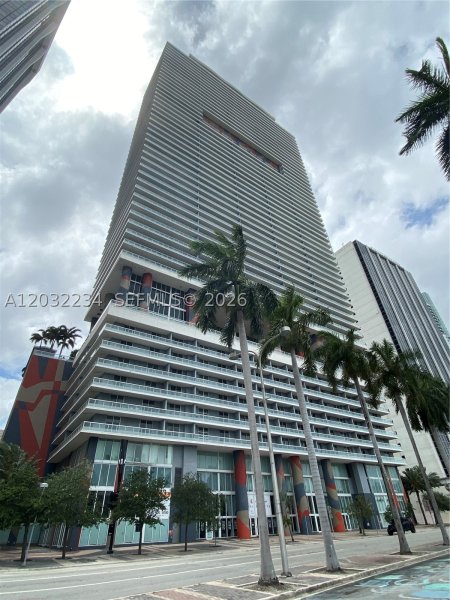 Apartment for rent at 50 Biscayne 2902