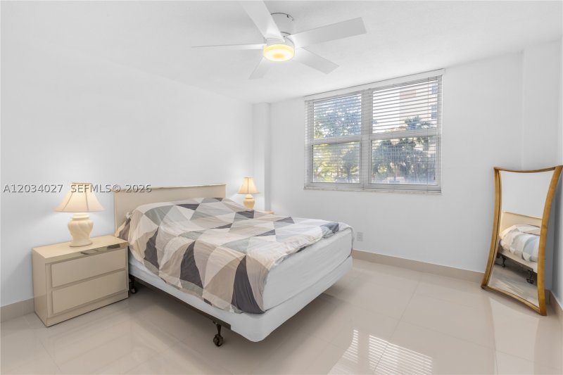 Condo for sale at Plaza Towers South 212