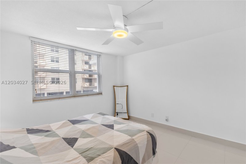 Condo for sale at Plaza Towers South 212