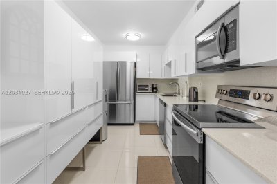 Plaza Towers South Apt #212