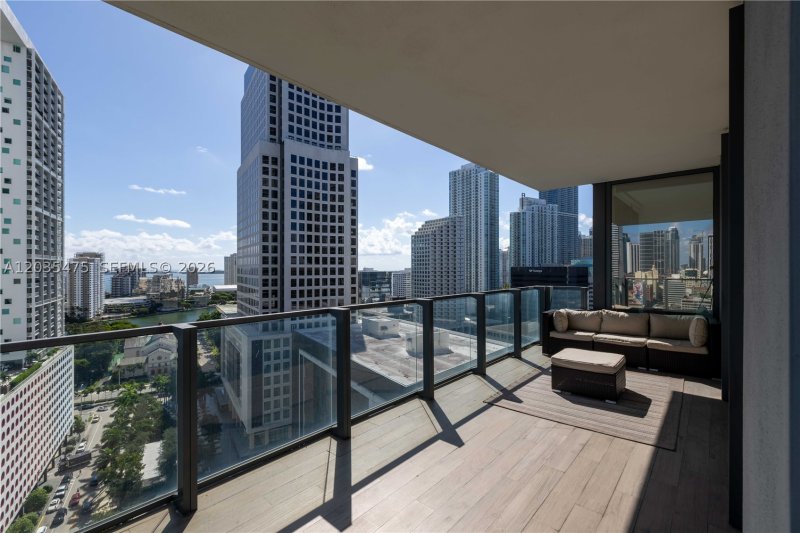 Brickell City Centre Reach Apt #1611