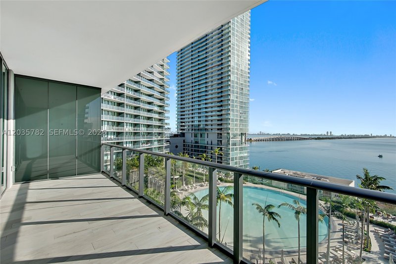 Apartment for rent at Gran Paraiso 904