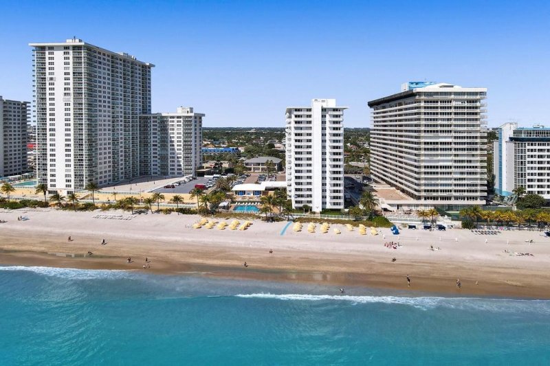 Condo for sale at Ocean Summit 310