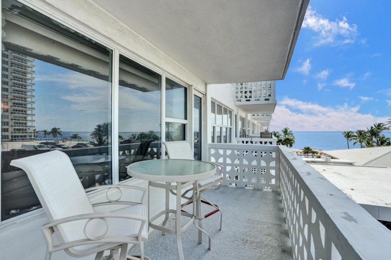 Condo for sale at Ocean Summit 310
