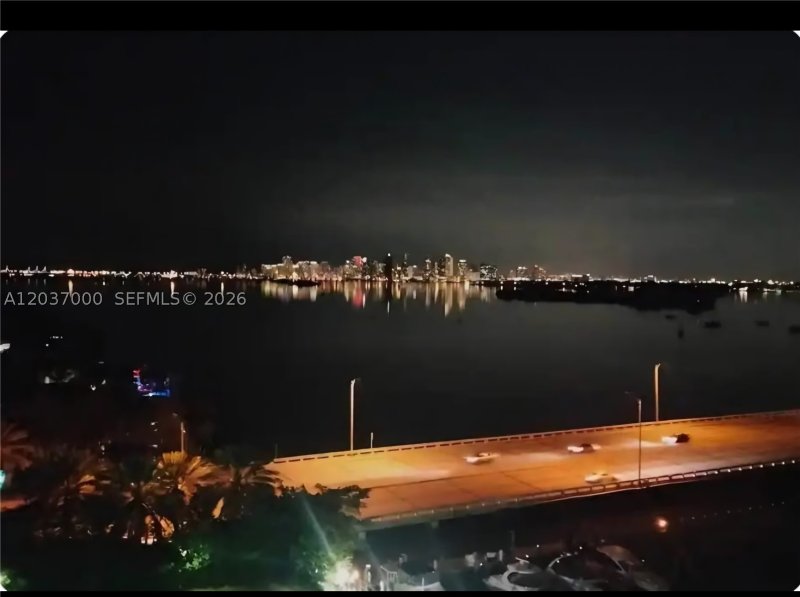 Bayshore Yacht Tennis Club Apt #1011
