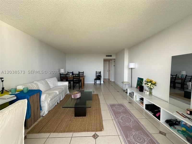 Apartment for rent at Arlen House 823