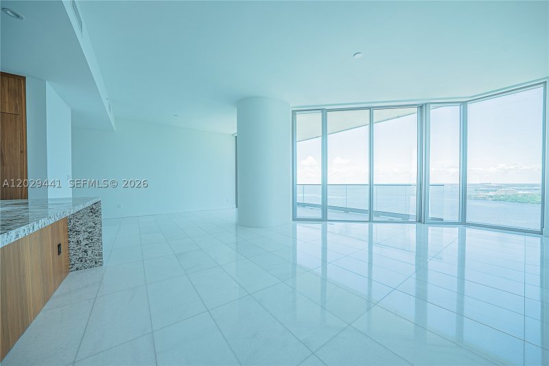Una Residences at Brickell Apt #2103