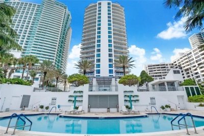 Diplomat Residences Apt #1703
