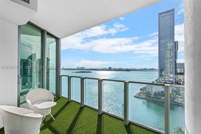 Apartment for rent at Biscayne Beach 1609