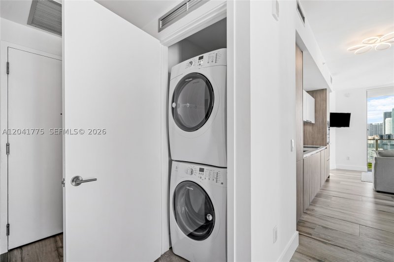 Apartment for rent at Biscayne Beach 1609