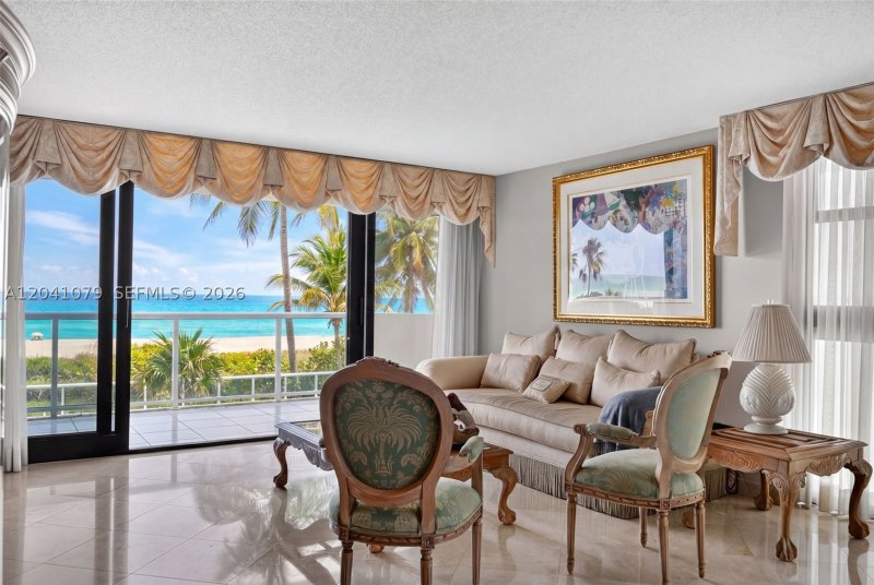 Comprar apartamento en L`Excellence 405
