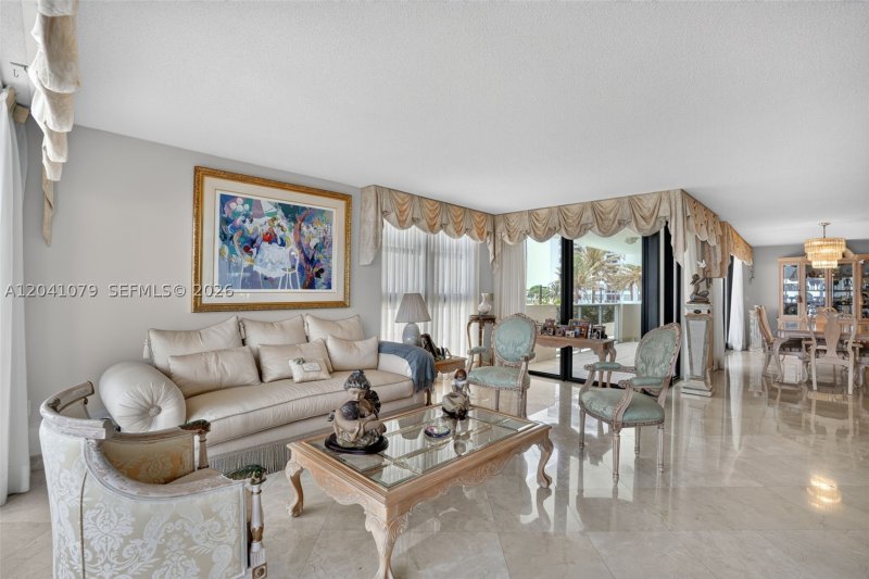 Comprar apartamento en L`Excellence 405