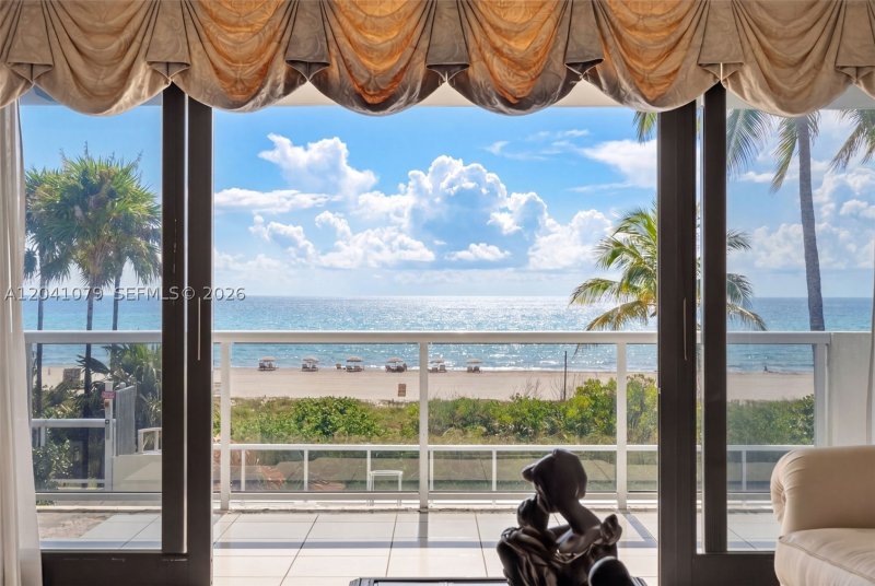 Comprar apartamento en L`Excellence 405