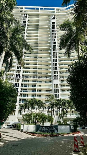 Apartment for rent at 7000 Williams Island 2809