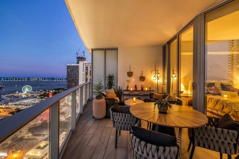 Paramount Miami WorldCenter Apt #3403