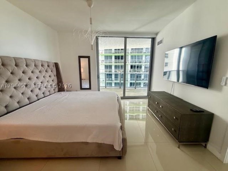 Apartment for rent at Aria on The Bay 2802