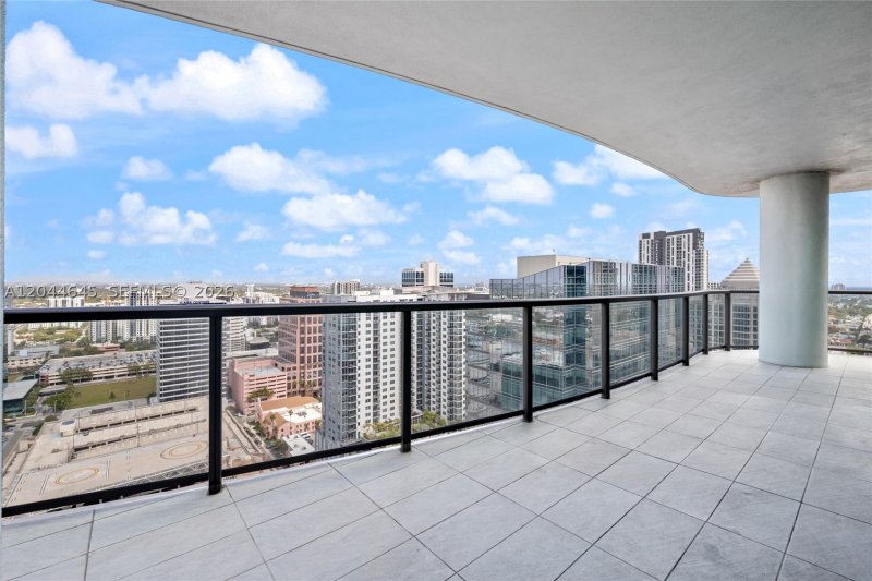 Condo for sale at 100 Las Olas 3201