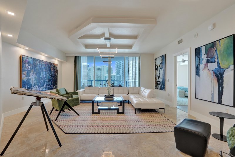 Condo for sale at Las Olas River House 2906