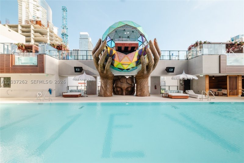 Comprar apartamento en E11EVEN Hotel & Residences 4807B