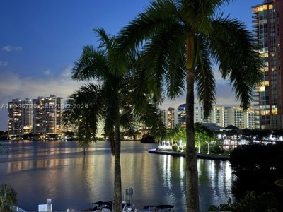 Mystic Pointe 500 Apt #405