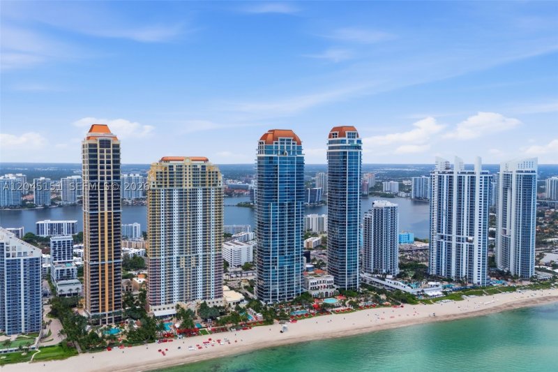 Apartment for rent at The Estates at Acqualina 3906