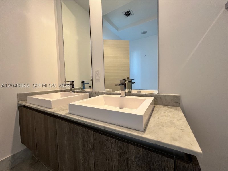 Aluguel de apartamento no SLS Lux Brickell 5309
