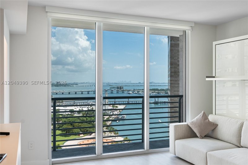 Alquiler de apartamento en One Miami East Tower 2920