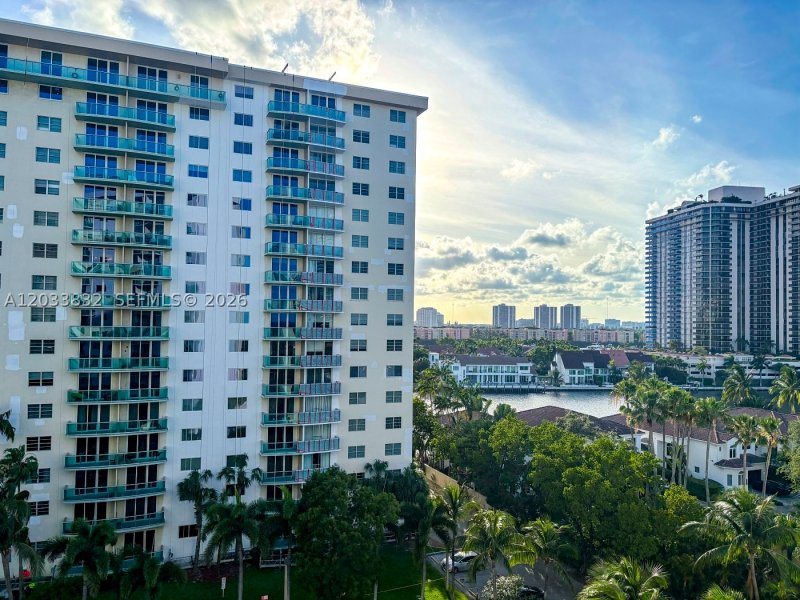 Apartment for rent at Ocean View 827