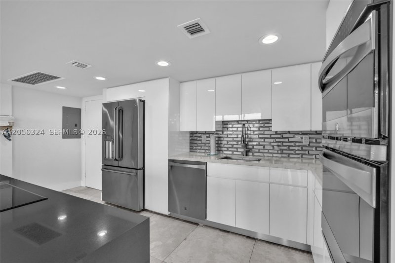 Apartment for rent at Burleigh House 736