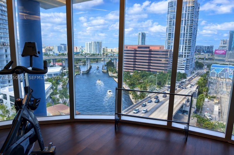 Comprar apartamento en Latitude On The River 3704