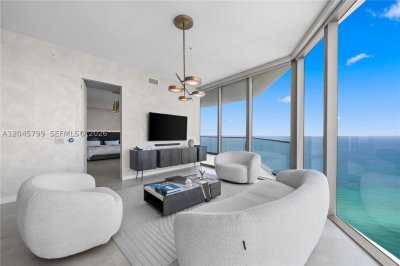 Residences by Armani / Casa Apt #3204