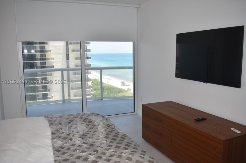 Apartment for rent at Akoya 1211