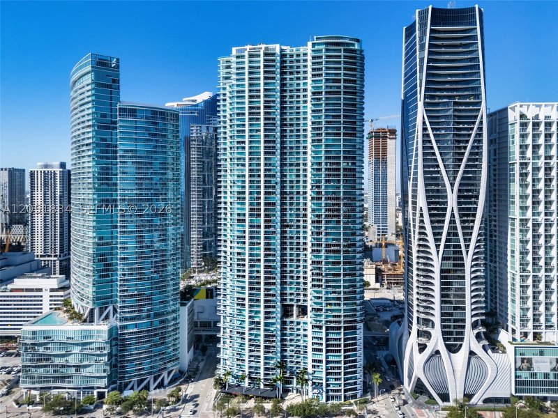 900 Biscayne Apt #2404