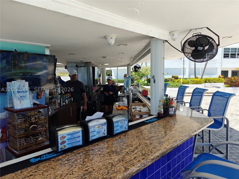 Comprar apartamento no Four Ambassadors 1265