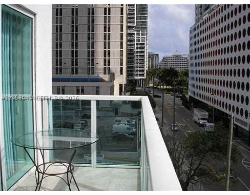 Alquiler de apartamento en Brickell on the River South 402