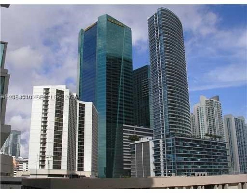 Alquiler de apartamento en Brickell on the River South 402