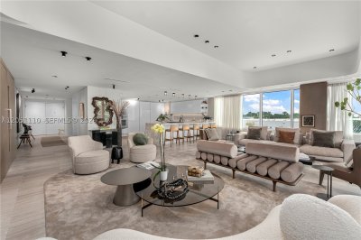 Ritz-Carlton Residences Miami Beach Apt #421