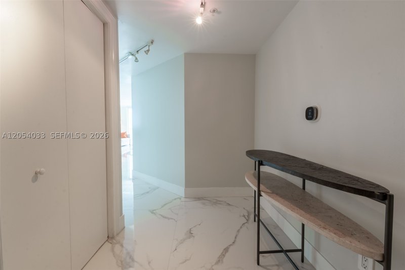 Aluguel de apartamento no One Miami East Tower 3326
