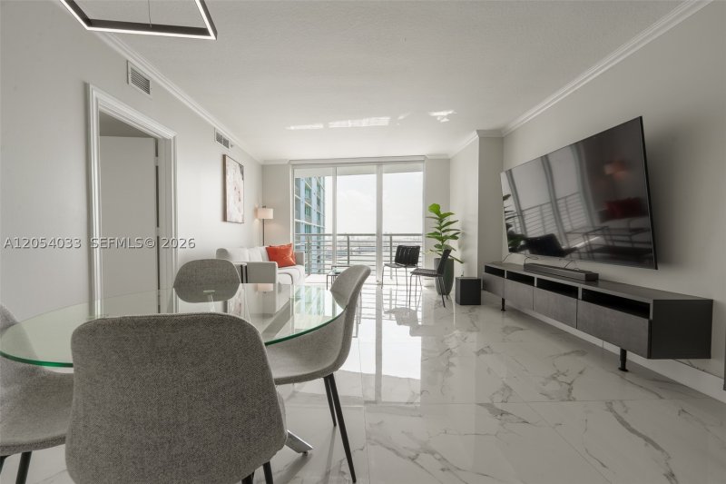 Aluguel de apartamento no One Miami East Tower 3326