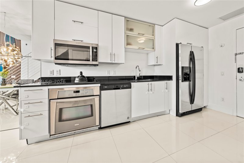 Apartment for rent at Infinity on Brickell 2422