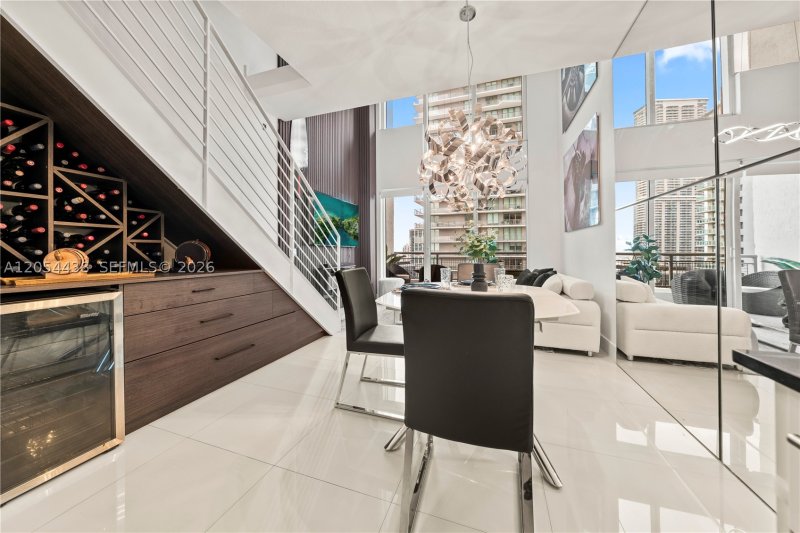 Apartment for rent at Infinity on Brickell 2422