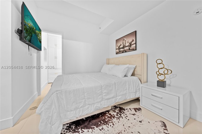 Apartment for rent at Infinity on Brickell 2422