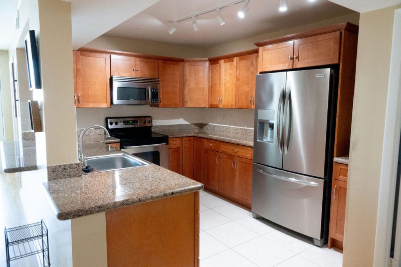 Comprar apartamento en 200 Leslie 819