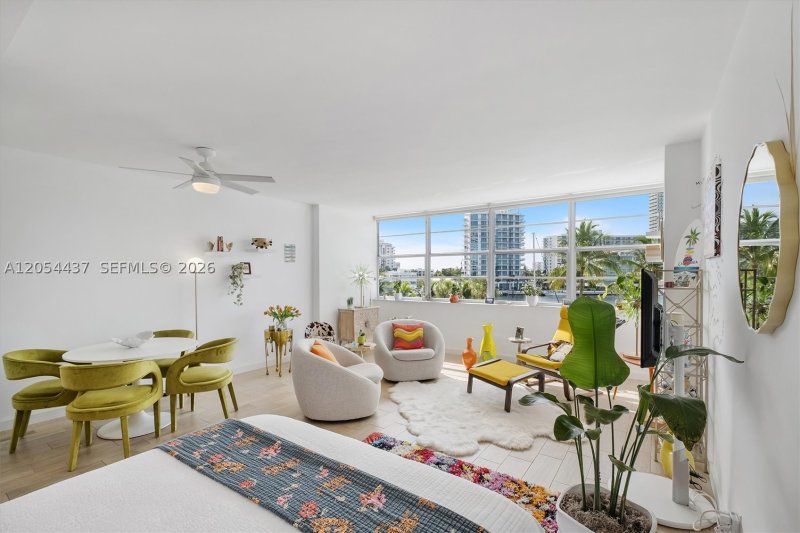 Condo for sale at Belle Plaza 315