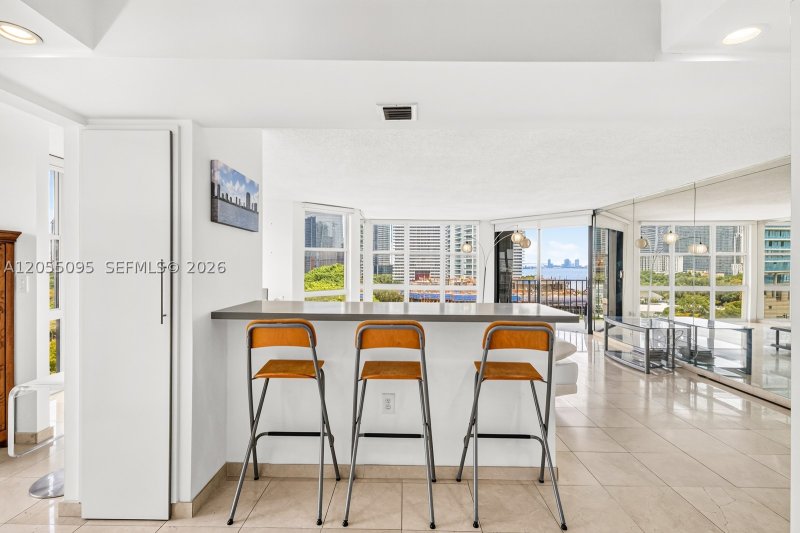 Comprar apartamento no Brickell Place B1109